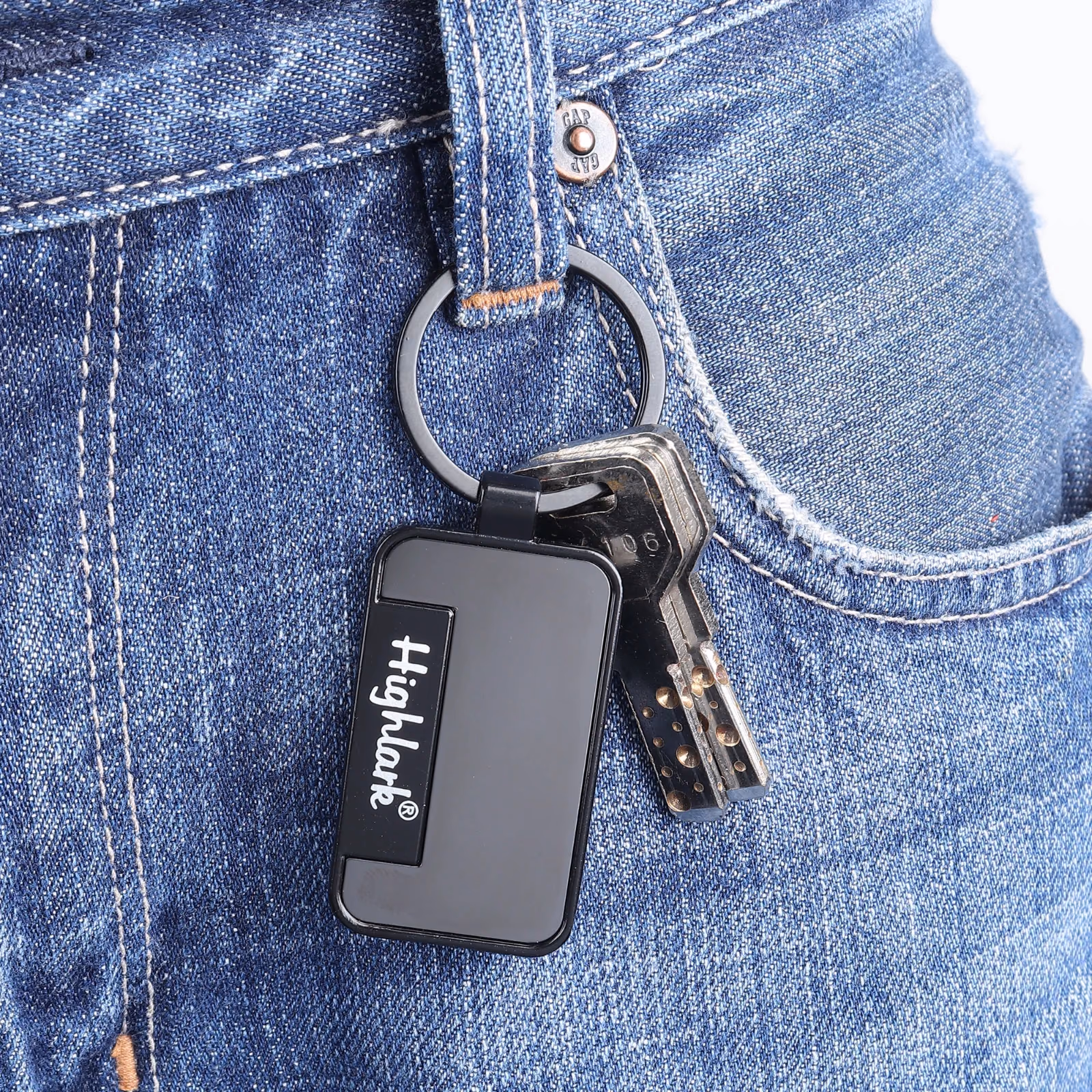 Highlark Minimalist Rectangular Metal Keychain – Matte Black & Gunmetal 4