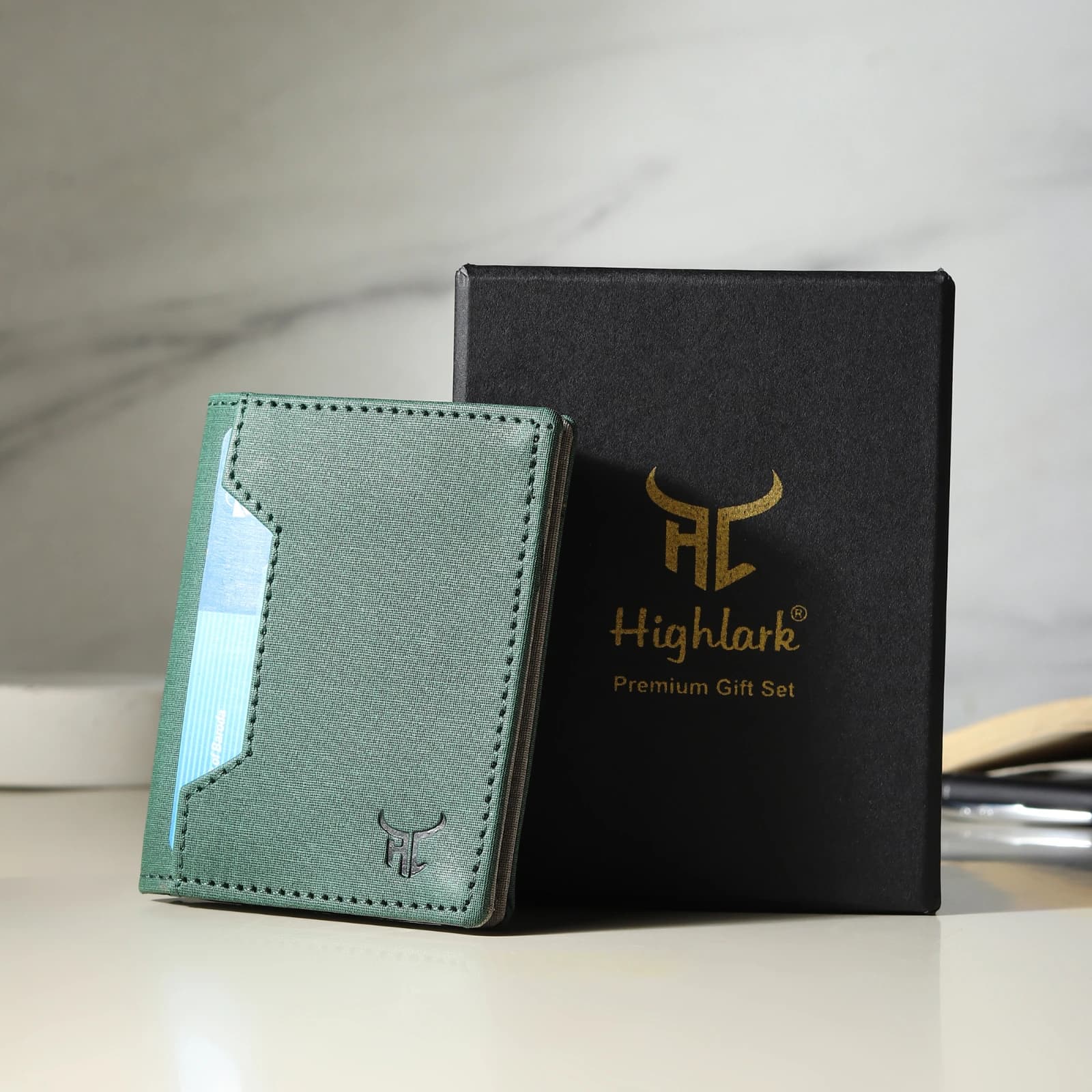 Highlark Ultra-Slim Leather Front Pocket Wallet & Card Holder – Sage Green 3