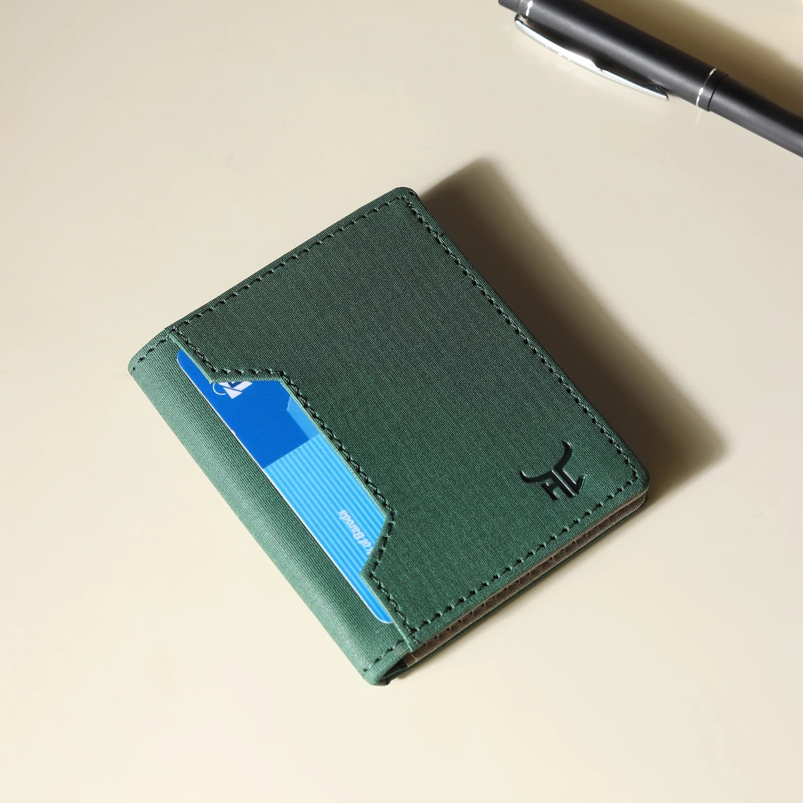 Highlark Ultra-Slim Leather Front Pocket Wallet & Card Holder – Sage Green 2