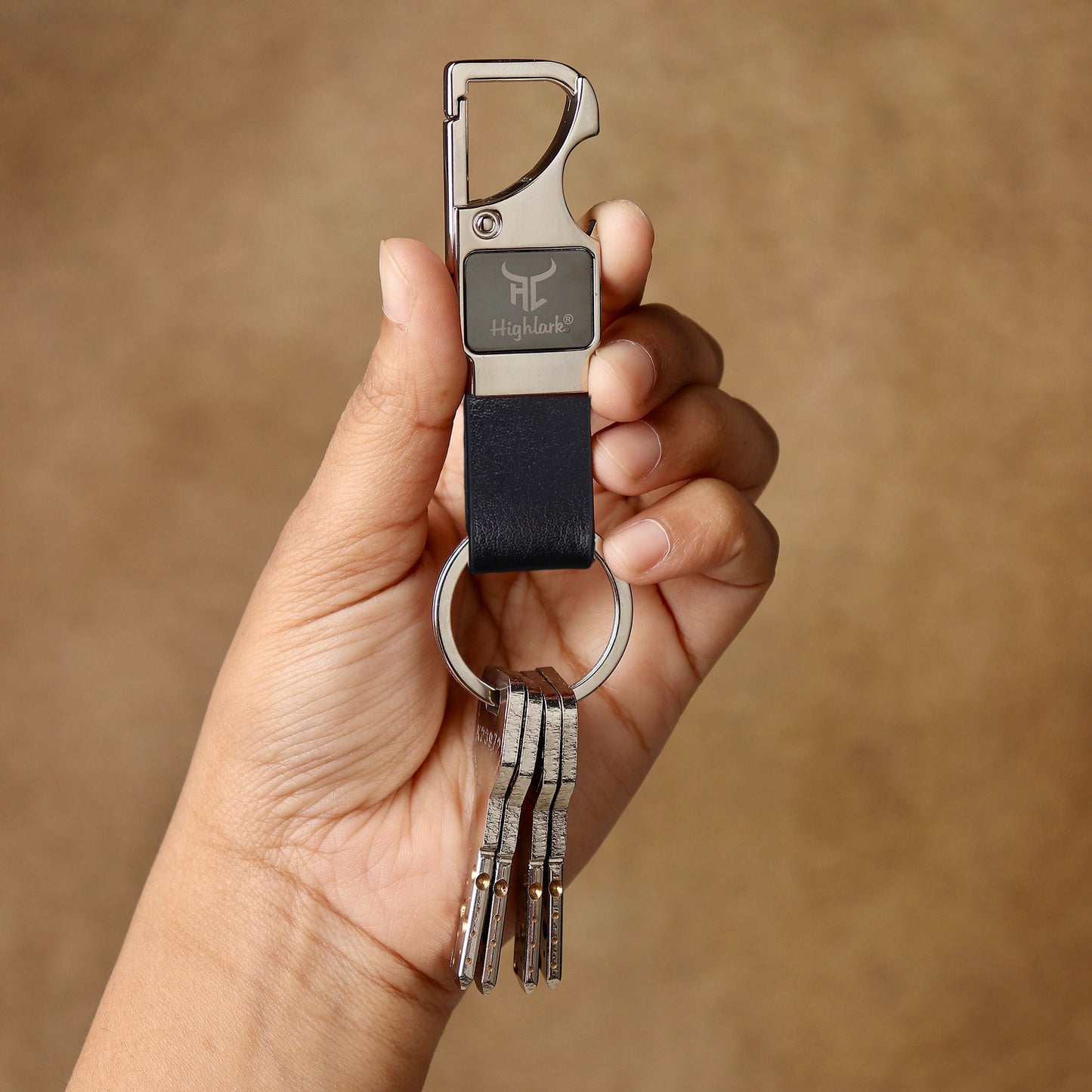 Highlark Premium Keychain for Men & Women | Stylish Metal Key Ring with Leather-Finish Strap | Gift Box (Copy)